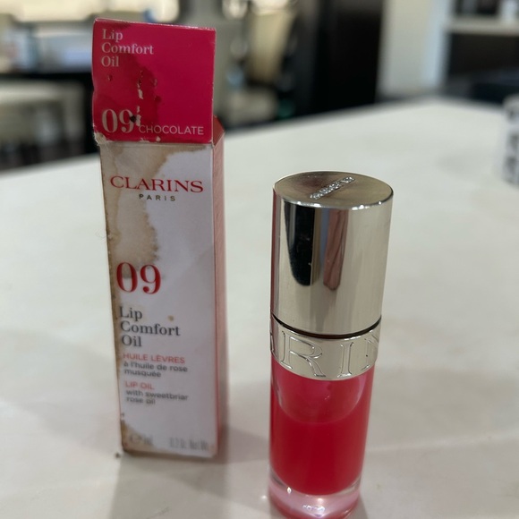 new Clarins lip comfort oil 09 Chocolate nib hydrating - Picture 1 of 4